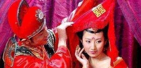 纪晓岚!千古绝对!上联XX门前多是非,不去为妙,下联太经典了!