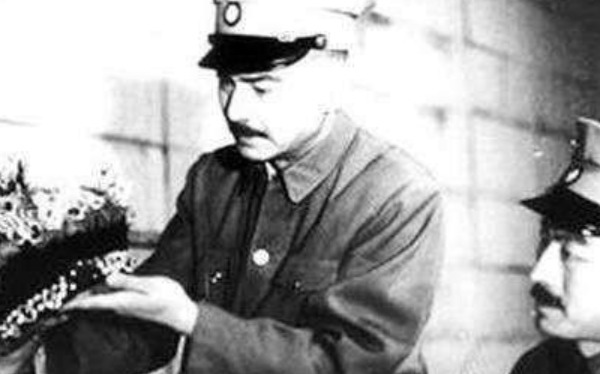 工匠|帝王葬入地宫,最后工匠们怎么出来?孙殿英:古人的智慧真了不起