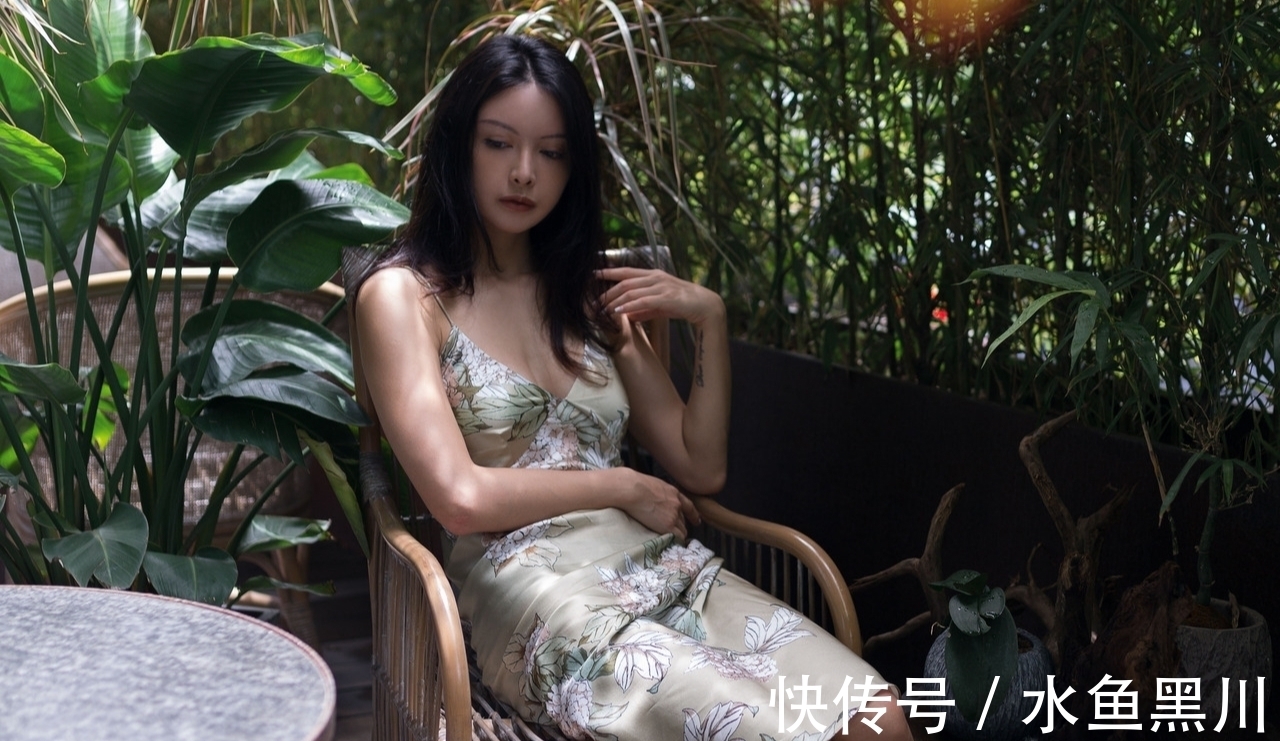 思乡$七绝·十二首丨止渴唯余长夜酒,相思入骨剩伤痕