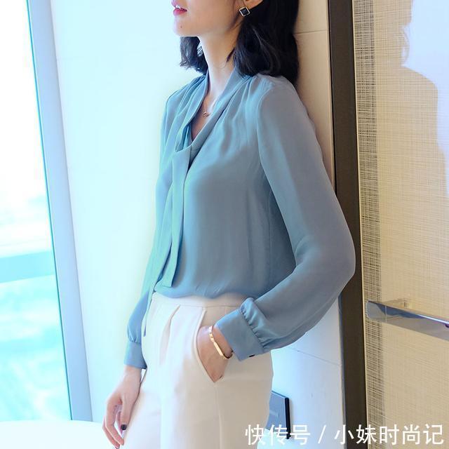t恤 精致的职场女性,衣柜里需有的8款上衣,高端大气提升气质