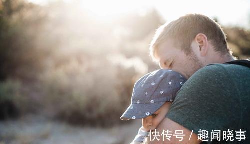 封印|“睡神”宝爸火了!自己睡得天昏地暗,却把宝宝“封印”在床头