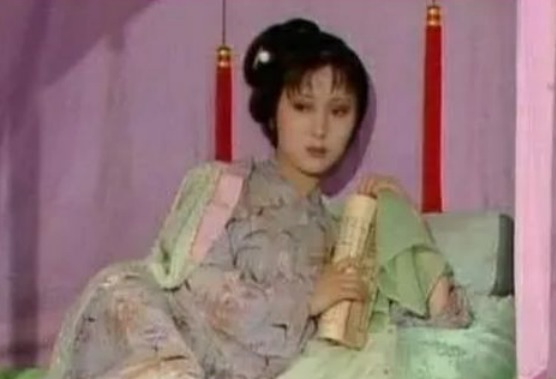 林黛玉@王夫人东让,让黛玉坐贾政的位置,揭示了林黛玉真正的身份