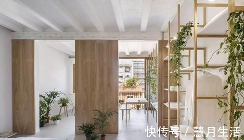 打通|他将2套小户型打通改成4室,做23米柜子,装滑动门,空间无限大