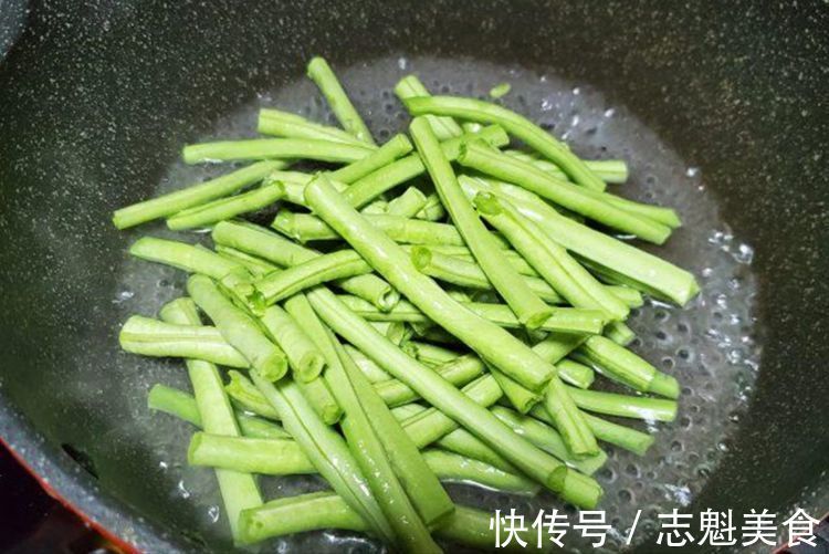 干碗|夏天豆角这么做，好吃到让你不想停下筷子，补钙补钾，比肉还好吃