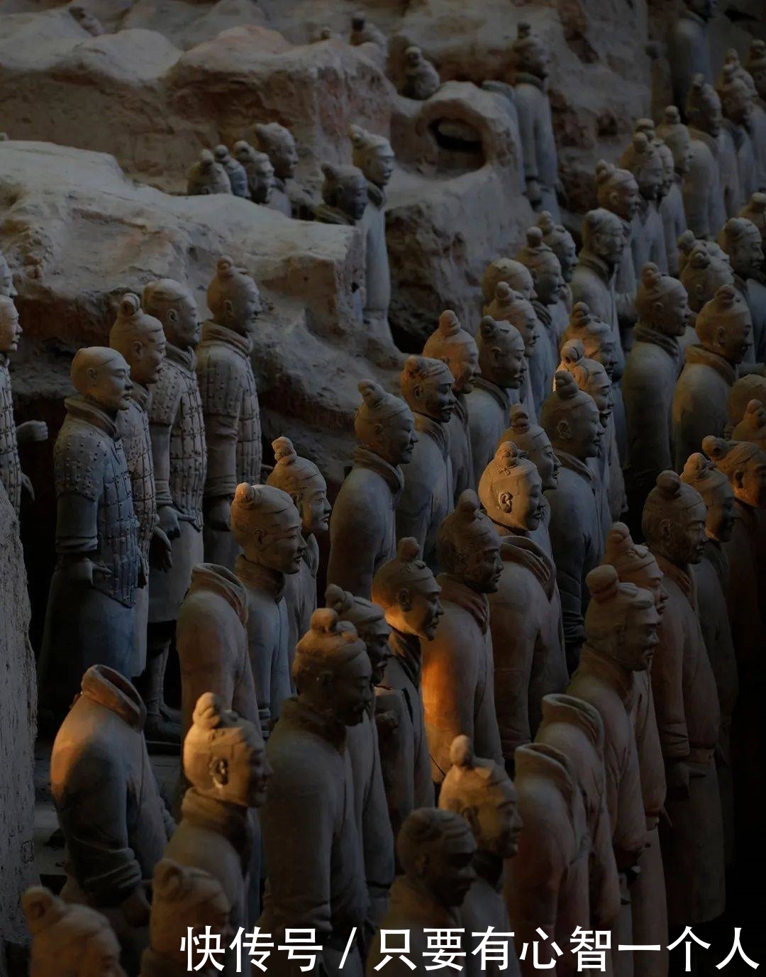 拍照|央视点赞!“给兵马俑拍照的人”,原来是他...
