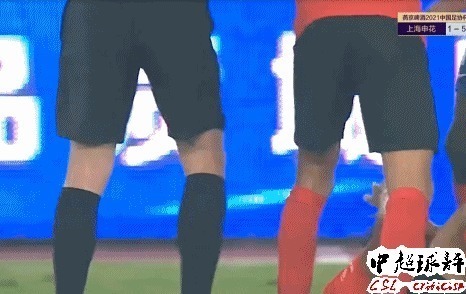 海港|足協杯再現奇葩1幕：奧斯卡挨打卻吃紅牌，特寫鏡頭還原真相！