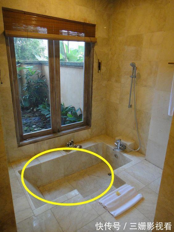 浴缸|头一次见装下沉式浴缸,没想到这么偷面积的!卫生间更漂亮宽敞了
