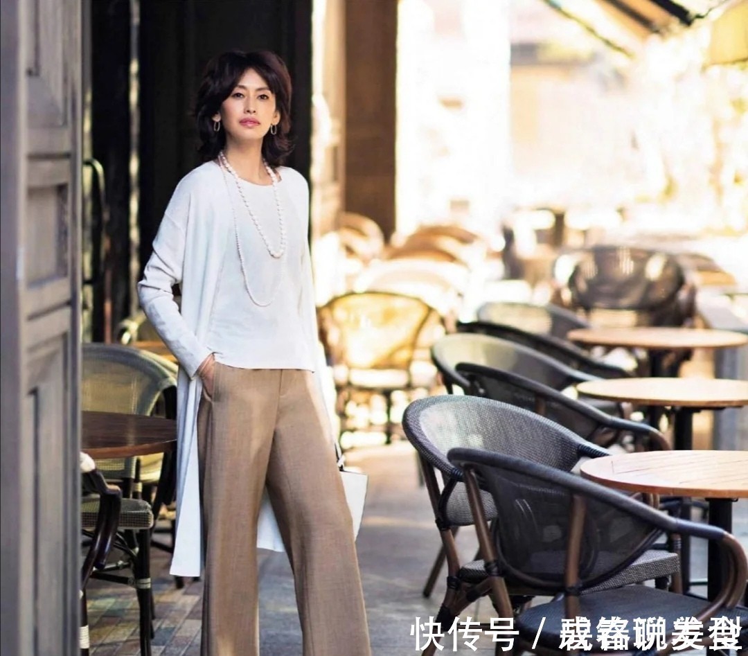 裤型 五十岁女人搭配秋装,要记牢“3穿3不穿”,优雅得体又与众不同