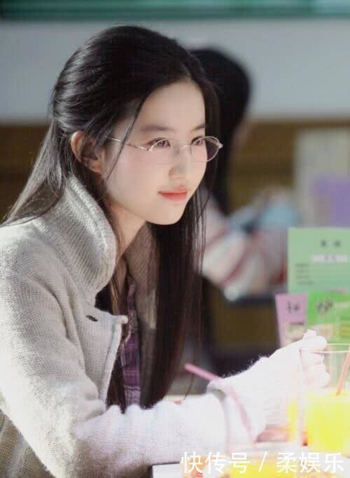 东方人|女生自以为好看的4种发型,其实都是“踩雷”款,直男大多都反感