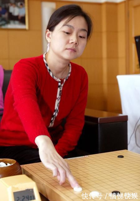 张璇|43岁常昊与51岁张璇,结婚21年,越来越有夫妻相,依旧恩爱如初