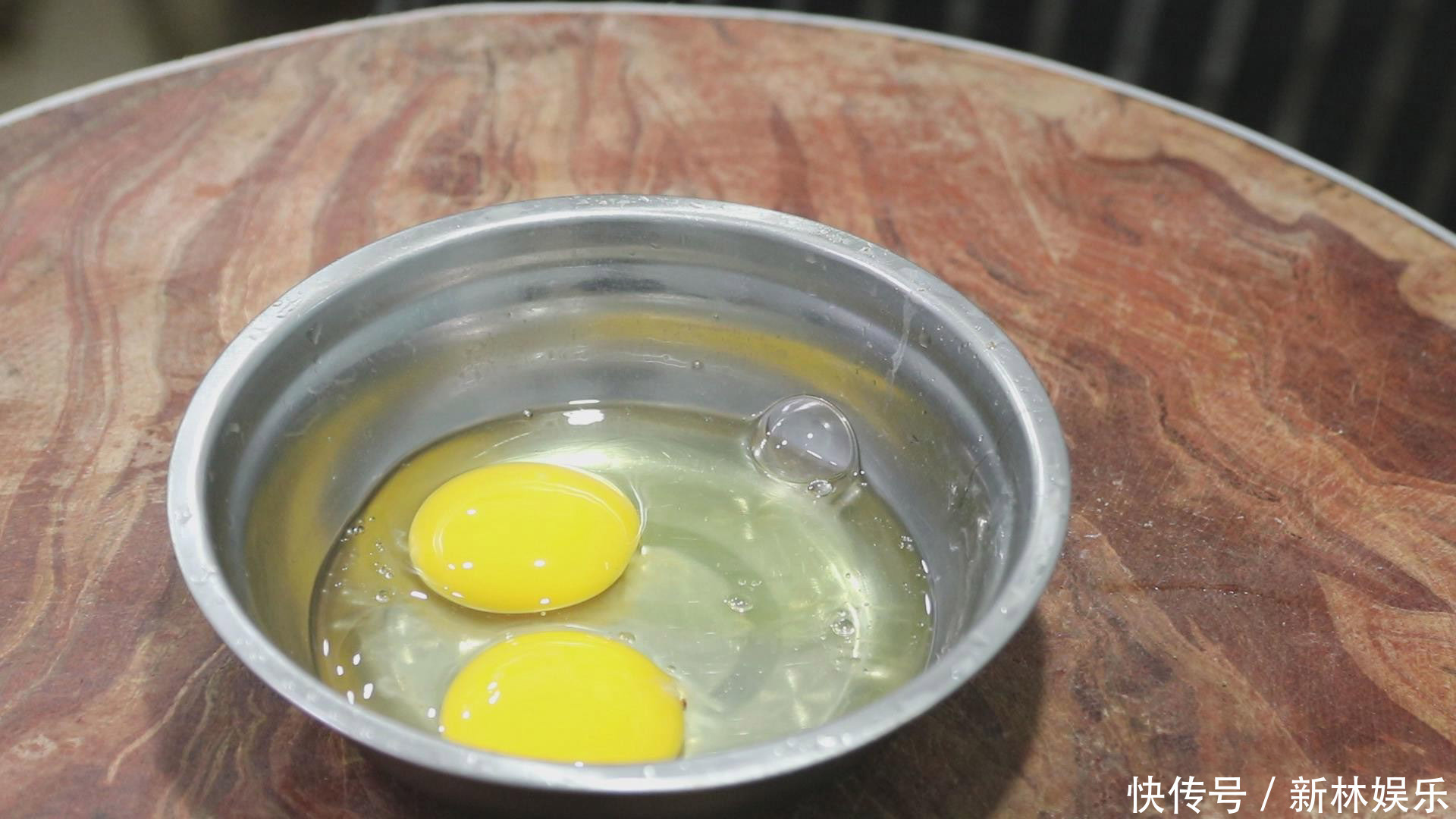 街上卖5元1份的爆炒方便面,大厨教你在家做,连吃一周都不腻