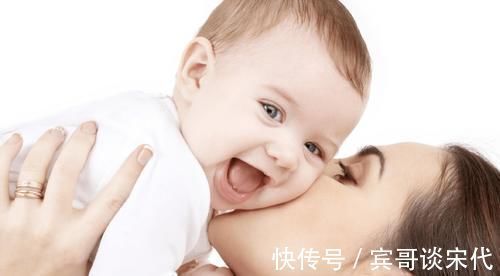 生产|“我不是表演节目!”孕妇生产时遭10余个实习生围观,引发难产