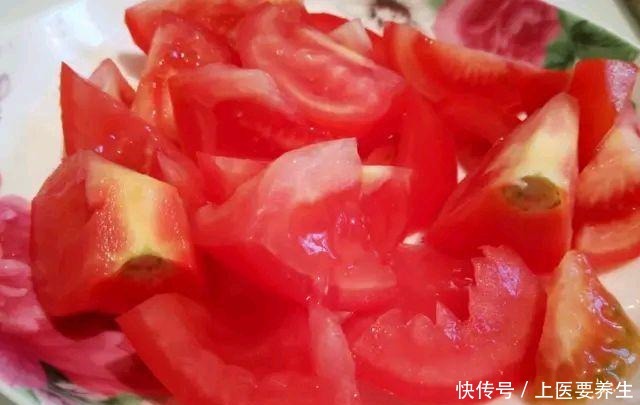 腐竹这样做实在美味口感劲道,柔软爽滑,比肉还好吃,非常简单