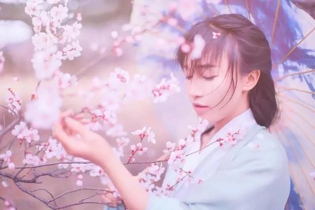 衣服|如果说李子柒的生活对我们不切实际,那她穿的衣服我们倒能学学