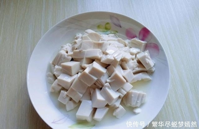 补气|此物被称作“天然黄体酮”,配上鸭血适合女人吃,养血补气还护肤