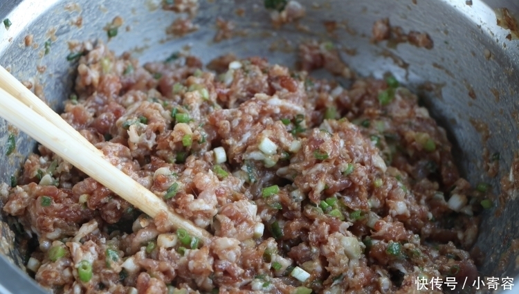 春天,比韭菜营养,比白菜好吃的蔬菜,一顿5斤不够吃,太香了