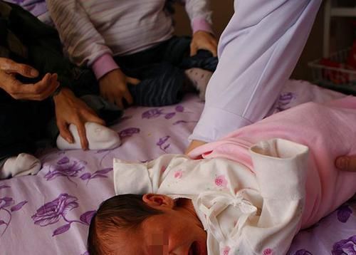 正在坐月子的妈妈,不适合见这3种人,若想来探望,请委婉拒绝