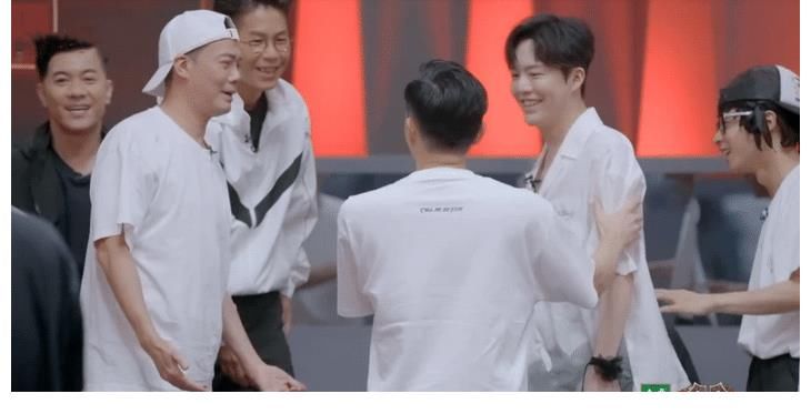 哥哥|《披荆斩棘的哥哥》里，“小透明”的那位哥哥，五公终于回来了