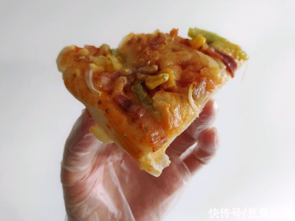 好吃|培根披萨这样做也太好吃了吧！天天吃都不腻