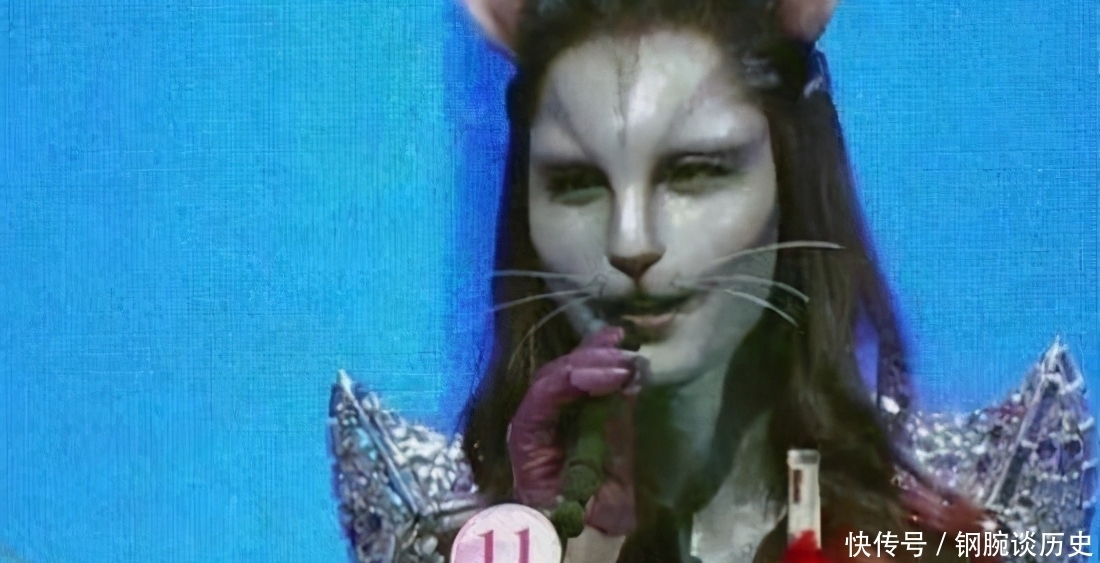 以貌取人 《非诚勿扰》女嘉宾拒绝以貌取人,故意化妆成猫脸,最终为爱卸妆