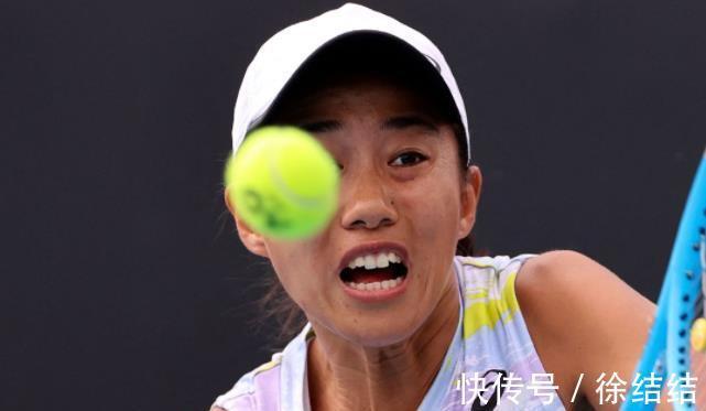 郑钦文|喜讯!20岁小将夺大满贯正赛首胜,五位中国金花全部晋级澳网次轮