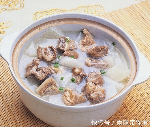 排骨萝卜汤营养又好喝的做法