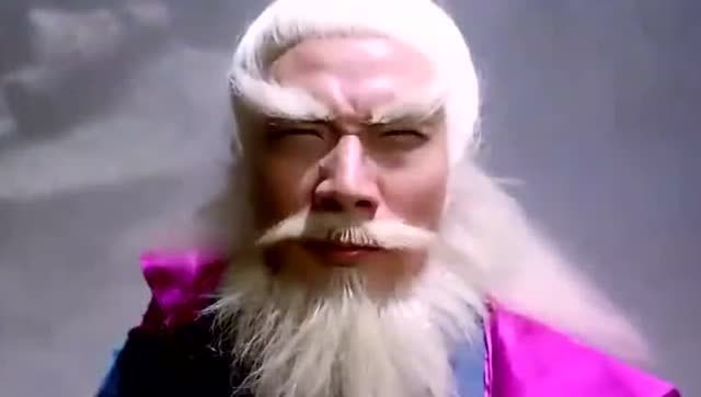 师傅&射雕中,此人师承逍遥派,实力不输王重阳,跟小龙女师傅有段孽缘