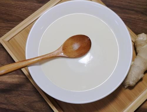  女人|冬天，女人易手脚冰凉，多吃这道姜撞奶，暖身暖心，滋补还营养