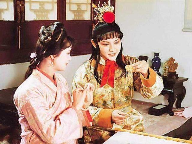 辟邪|贾宝玉被马道婆整了后,通灵宝玉为什么不能辟邪都怪袭人不检点