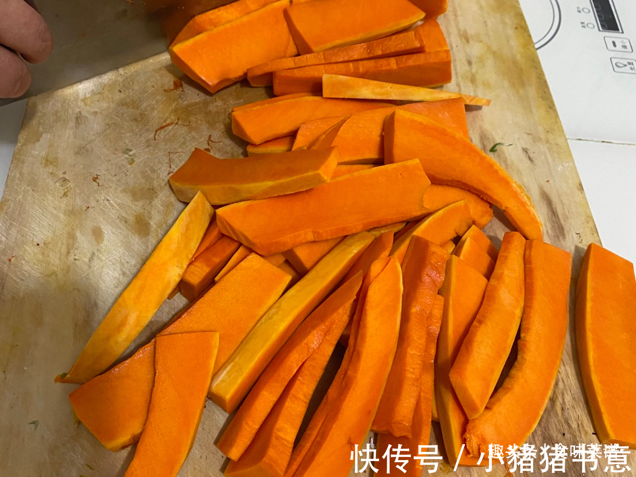 趁着阳光充足,此9种蔬菜可以多晒一些,留着冬天吃,炖肉特别香