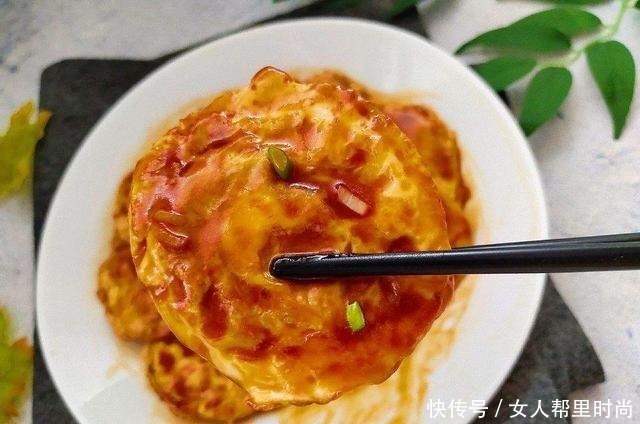 煎荷包蛋是凉油下锅还是热油下锅大厨教你这样做,不粘锅口感嫩