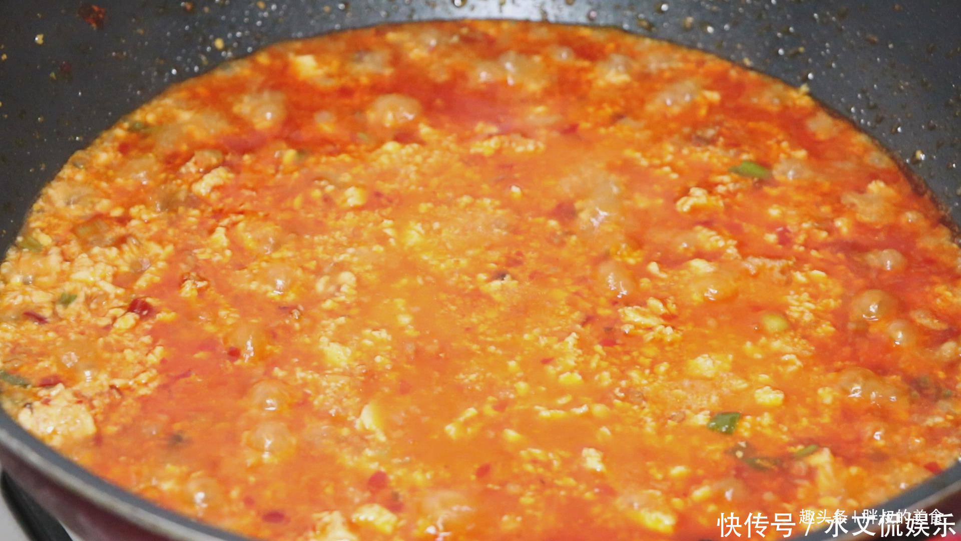 豆腐别再炒着吃了,教你特色做法,开胃又下饭,上桌汤汁都不剩