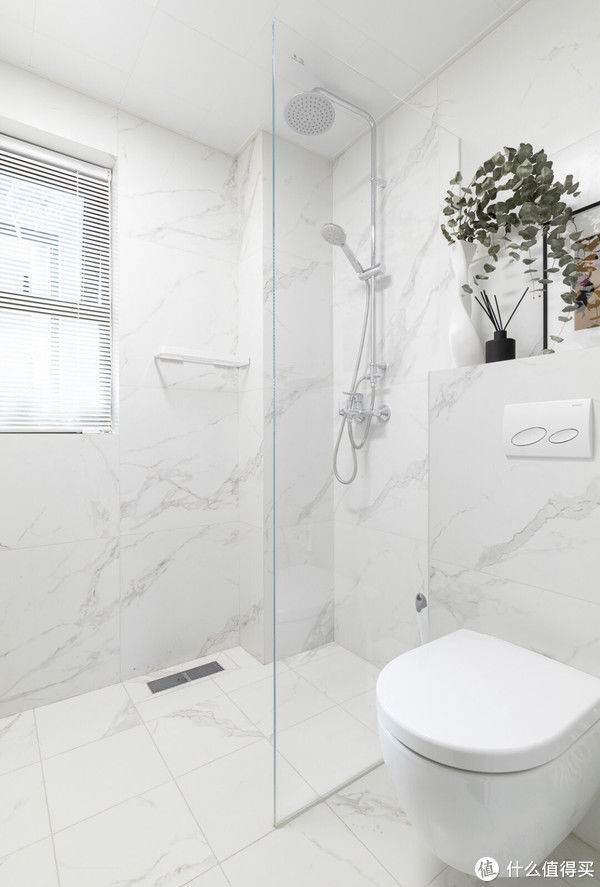 马桶|这个卫生间，能让你明白，为何别人家的卫浴间总是干干净净的？