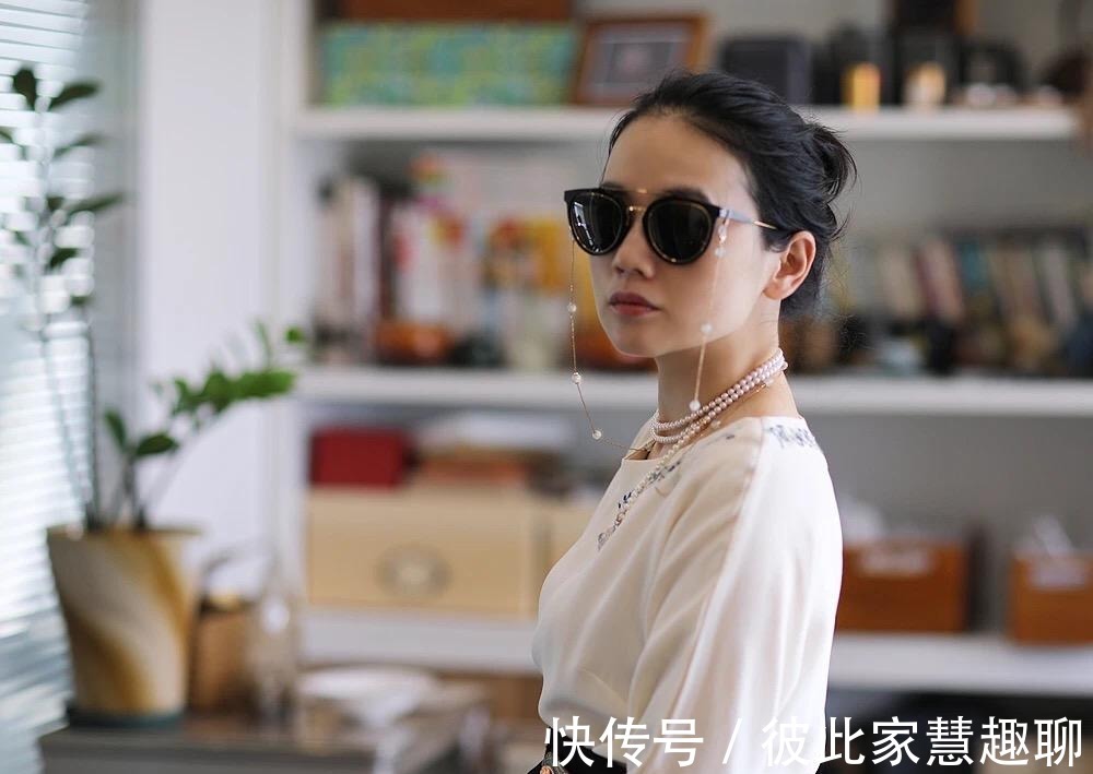 时尚|珠宝首饰还能这样佩戴,这些奇特造型却充满时尚味道,奢华感爆棚