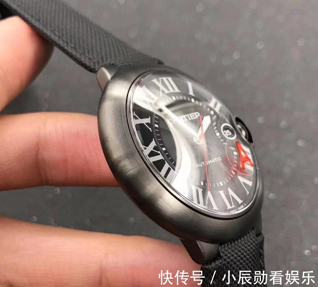 评测|「拒绝一眼假」V6厂卡地亚蓝气球黑骑士复刻表做工评测！