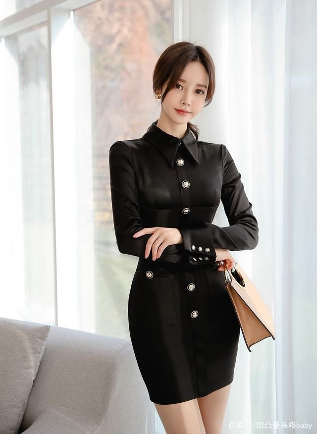 工装|孙允珠“女王范”十足的工装搭配,黑色束腰包臀外套裙,气场全开