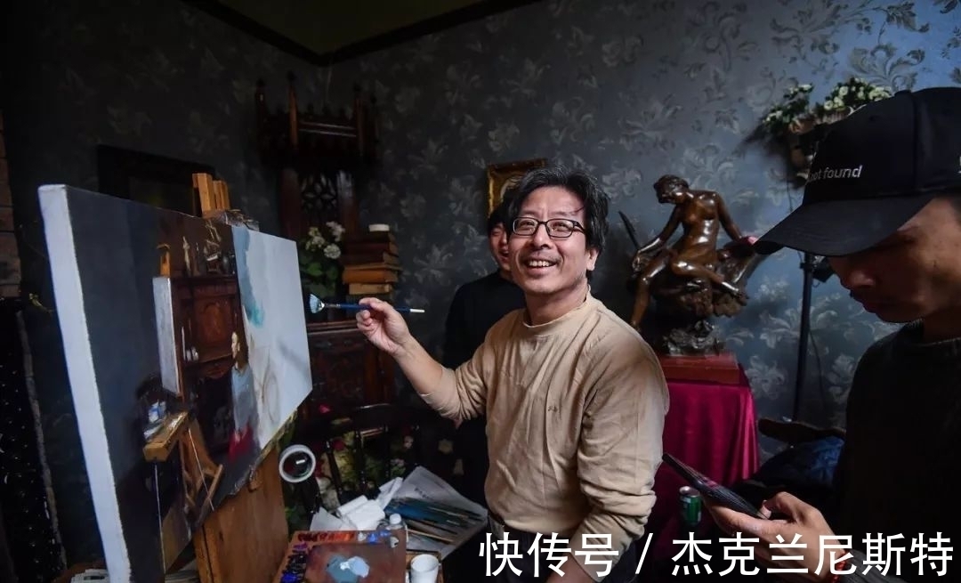 绘画!他画发动机,横的卖198万竖的卖1897万,美术老师却说这不是画