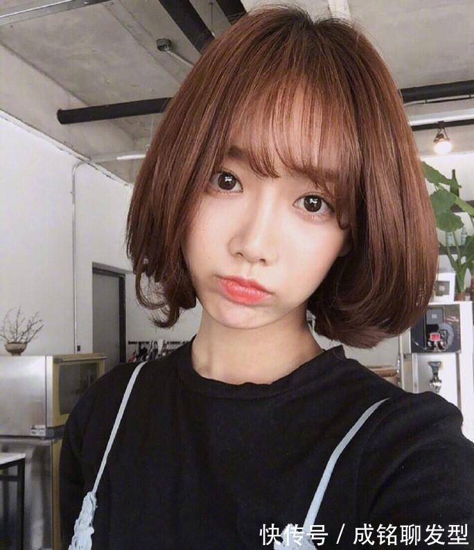 短发|30岁女士剪短发后,老公说老了5岁,哪种短发时尚减龄又好打理?