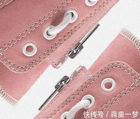 鞋身 Hello Kitty联名款,一起可爱温暖过冬