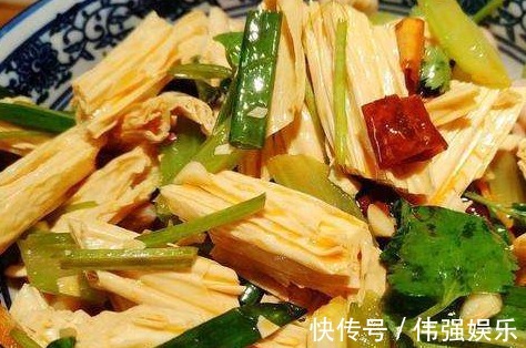 种豆制品|一分钟就能学会,夏天就适合吃凉拌菜,好吃解腻,营养又健康