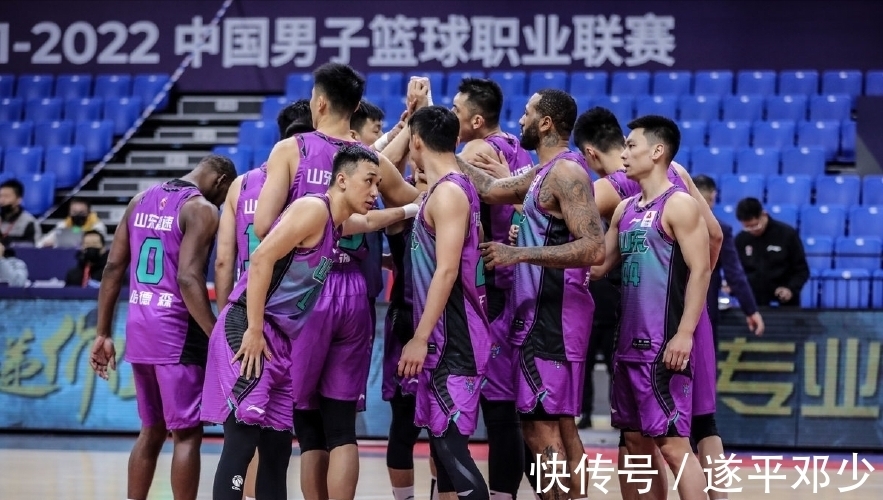 山东男篮|双外援+四悍将,曾硬刚广东辽宁,现在山东男篮为何不堪一击?