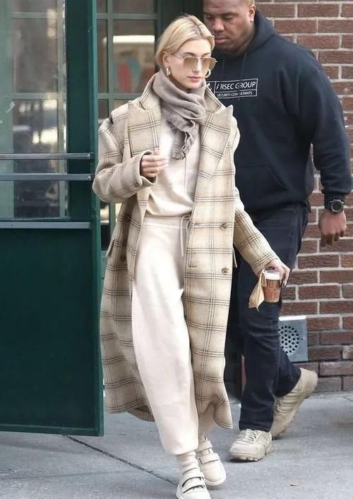 秋冬买什么颜色的衣服？