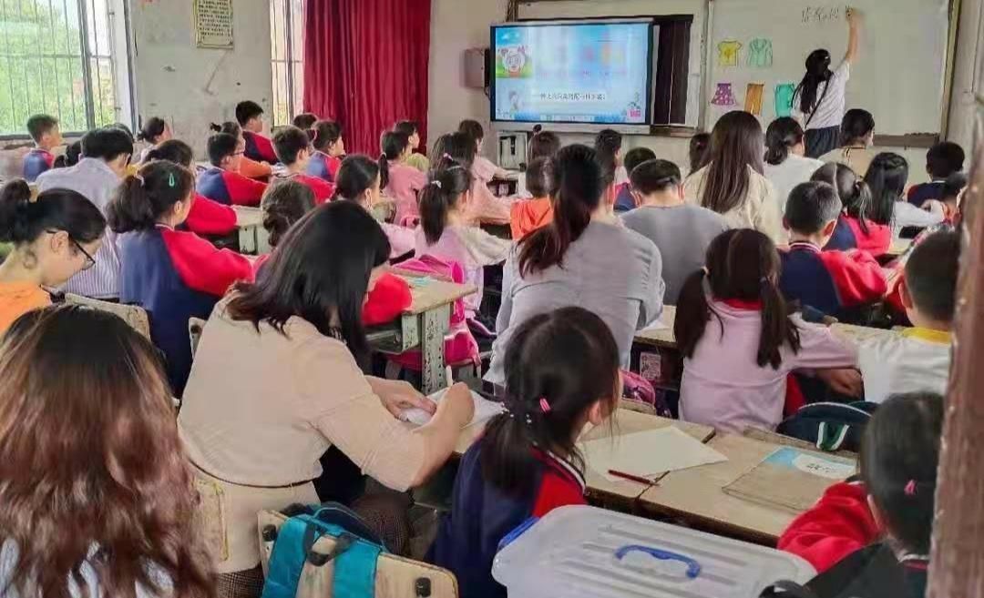 实验小学|实小送教下乡，助力天鹅教育