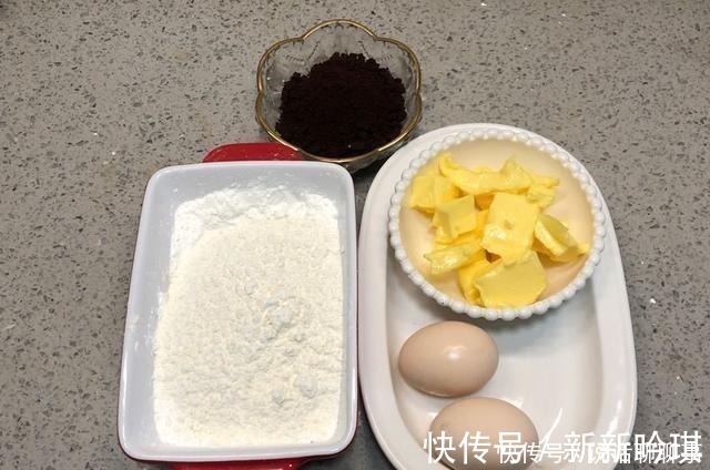 家有烤箱,试试这蛋糕做法,松软香甜,比例特好记,新手一学就会