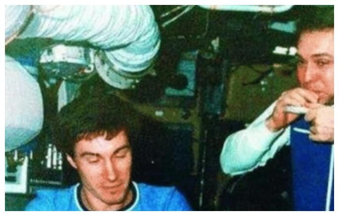 苏联时期倒霉的宇航员，被遗弃在太空311天，落地后祖国没了