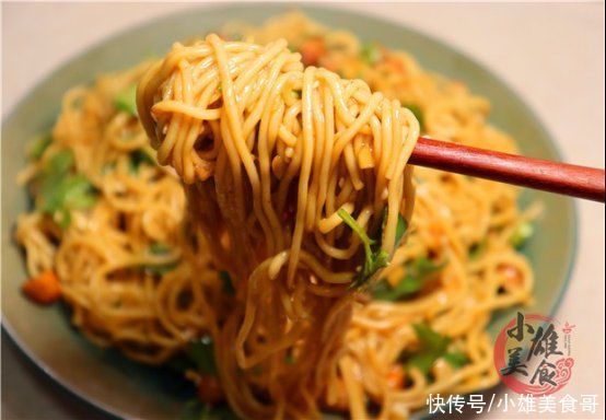 陈醋|煮面条最忌开水下锅，面馆老师傅教我技巧，简单3步，劲道又弹牙