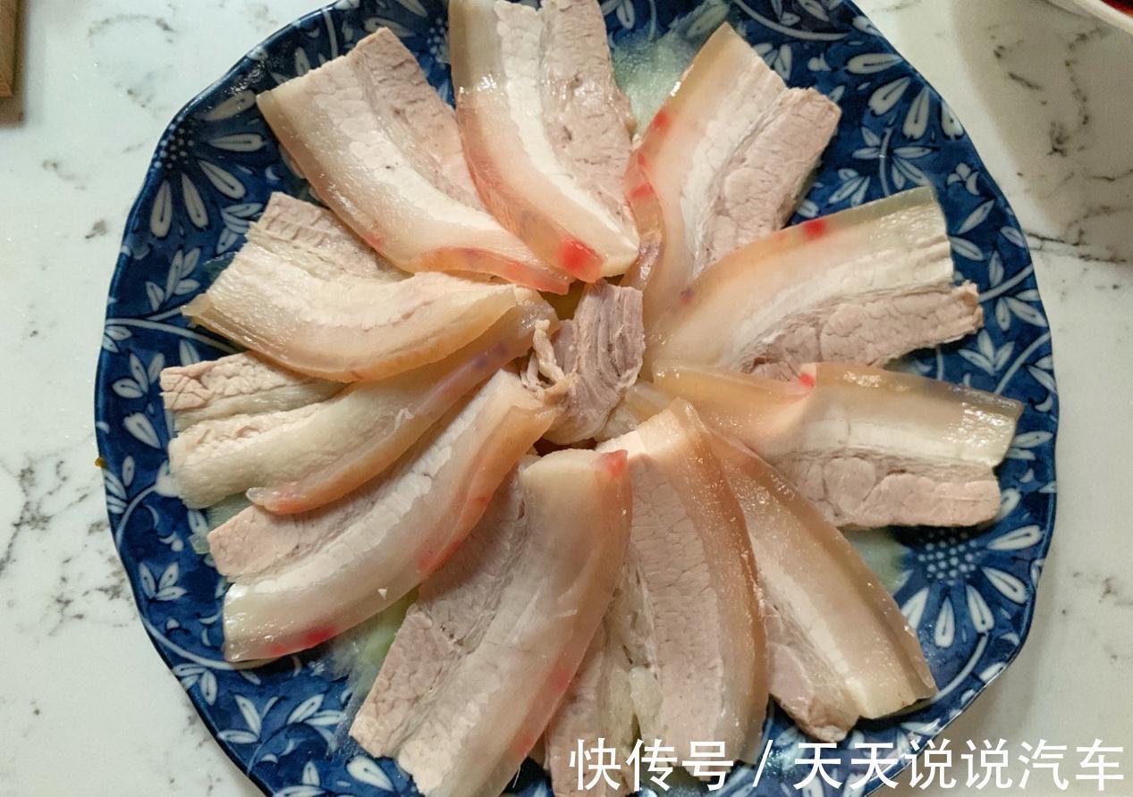 家常蒜泥白肉,制作简单不麻烦,美味可口一点不腻