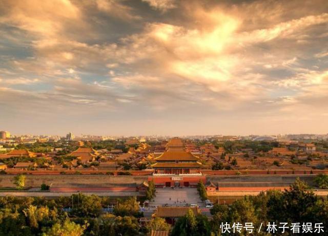 故宫养心殿为何常年潮湿?专家撬开地砖后,发现其中奥秘