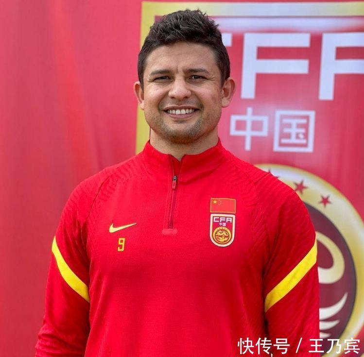 踢球|震耳欲聋！又一归化球员宣布不拿钱也不退籍：若需要我，召必回