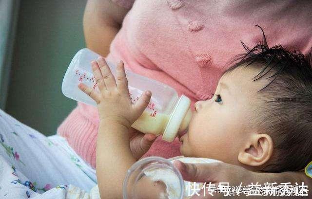 喝奶|6~12个月的宝宝先吃早饭还是先喝奶？医生：顺序弄错了，影响健康